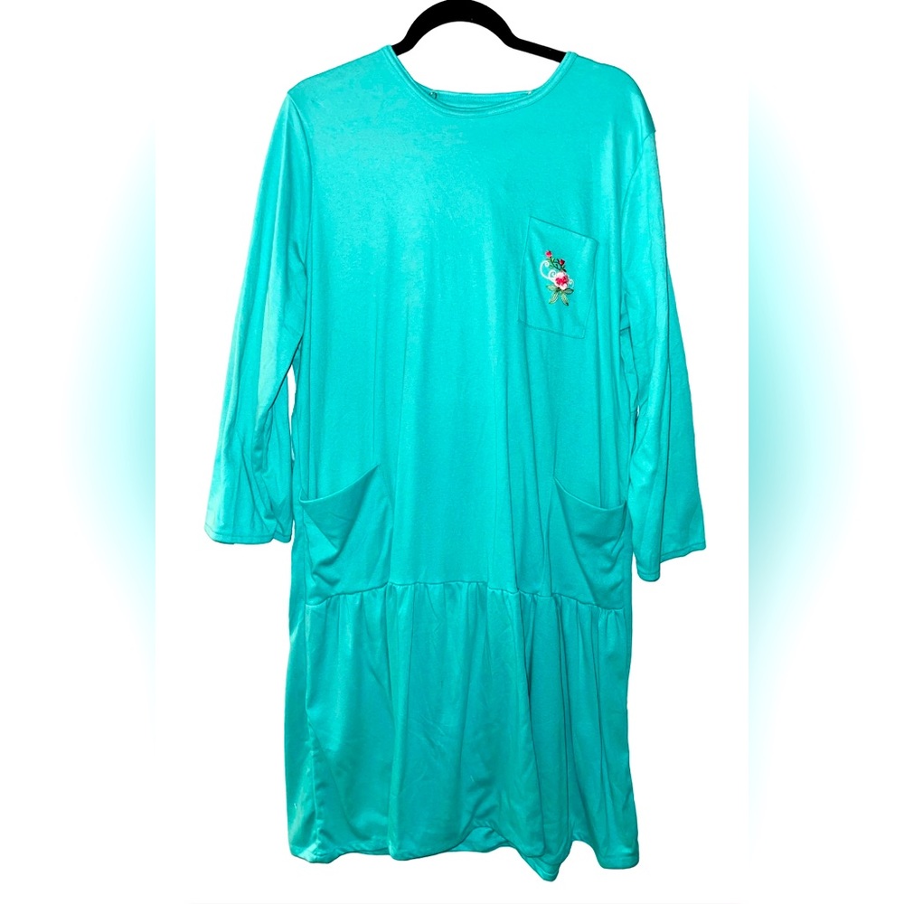Open back LS dress with pockets (Sz lg)for seniors,patients, or disabled adults